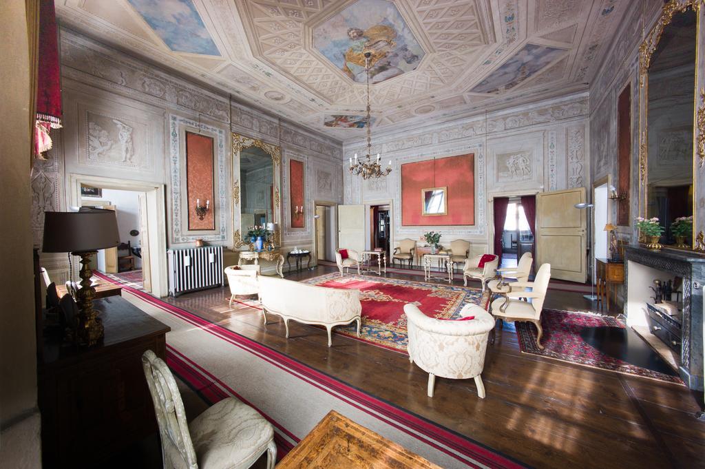 Palazzo Castiglioni Luxury Suite And Rooms مانتوفا المظهر الخارجي الصورة