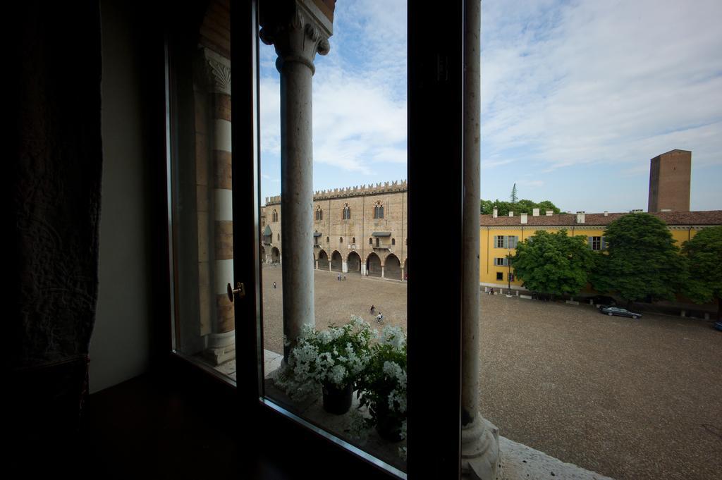 Palazzo Castiglioni Luxury Suite And Rooms مانتوفا المظهر الخارجي الصورة